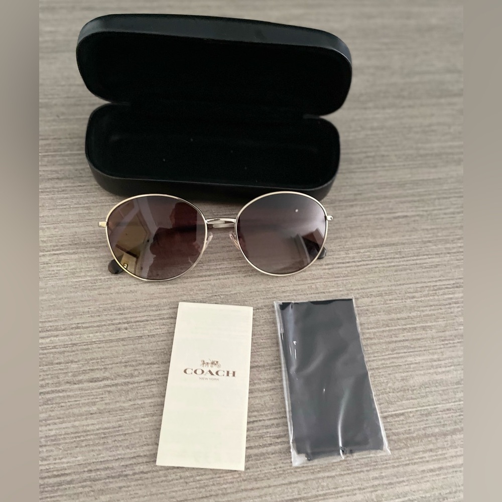 COACH Lia Round Sunglasses + Case C3482 Brown Gradient 100% UV Protection - New